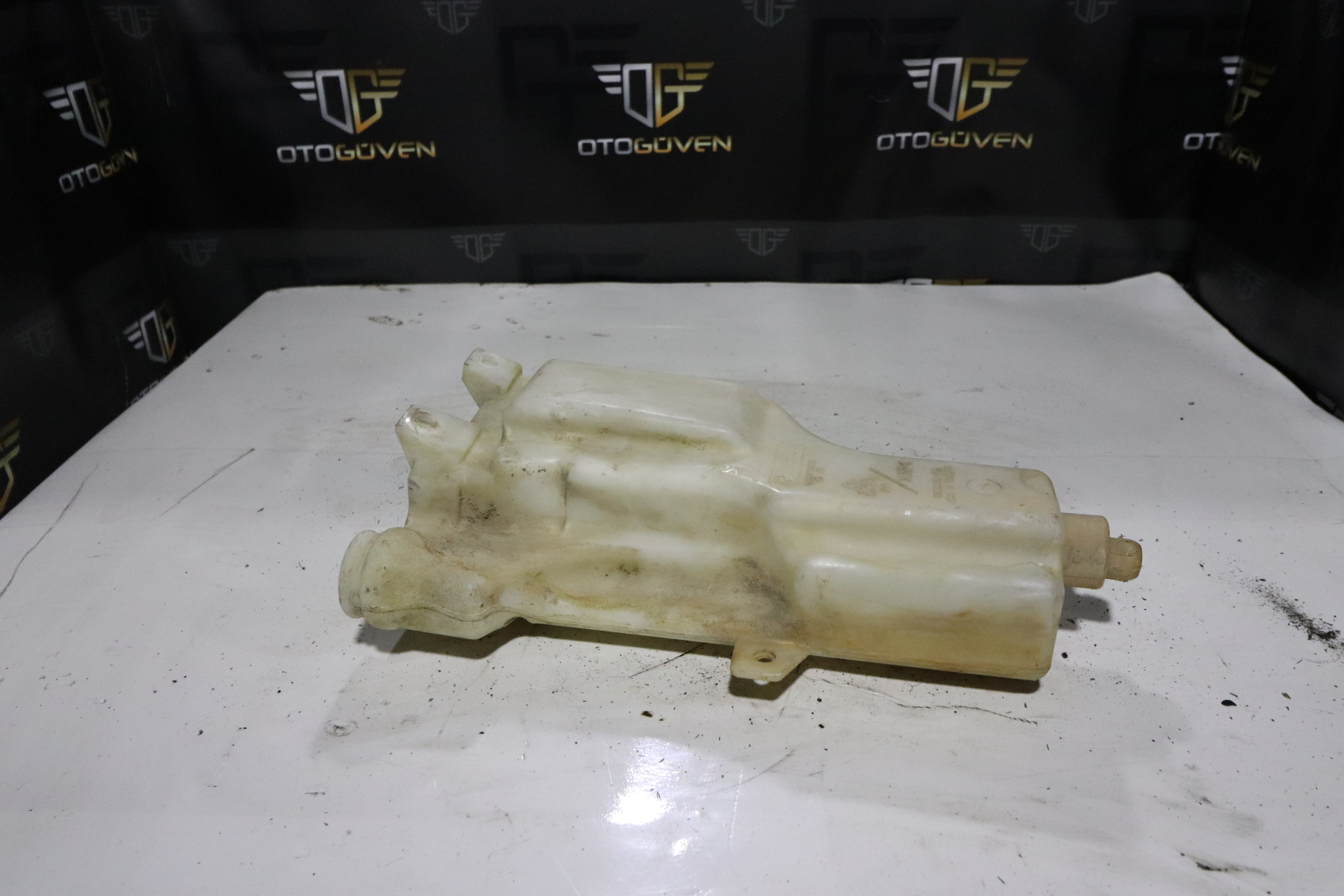 2007-2011 RANGER RADYATÖR SU BİDONU