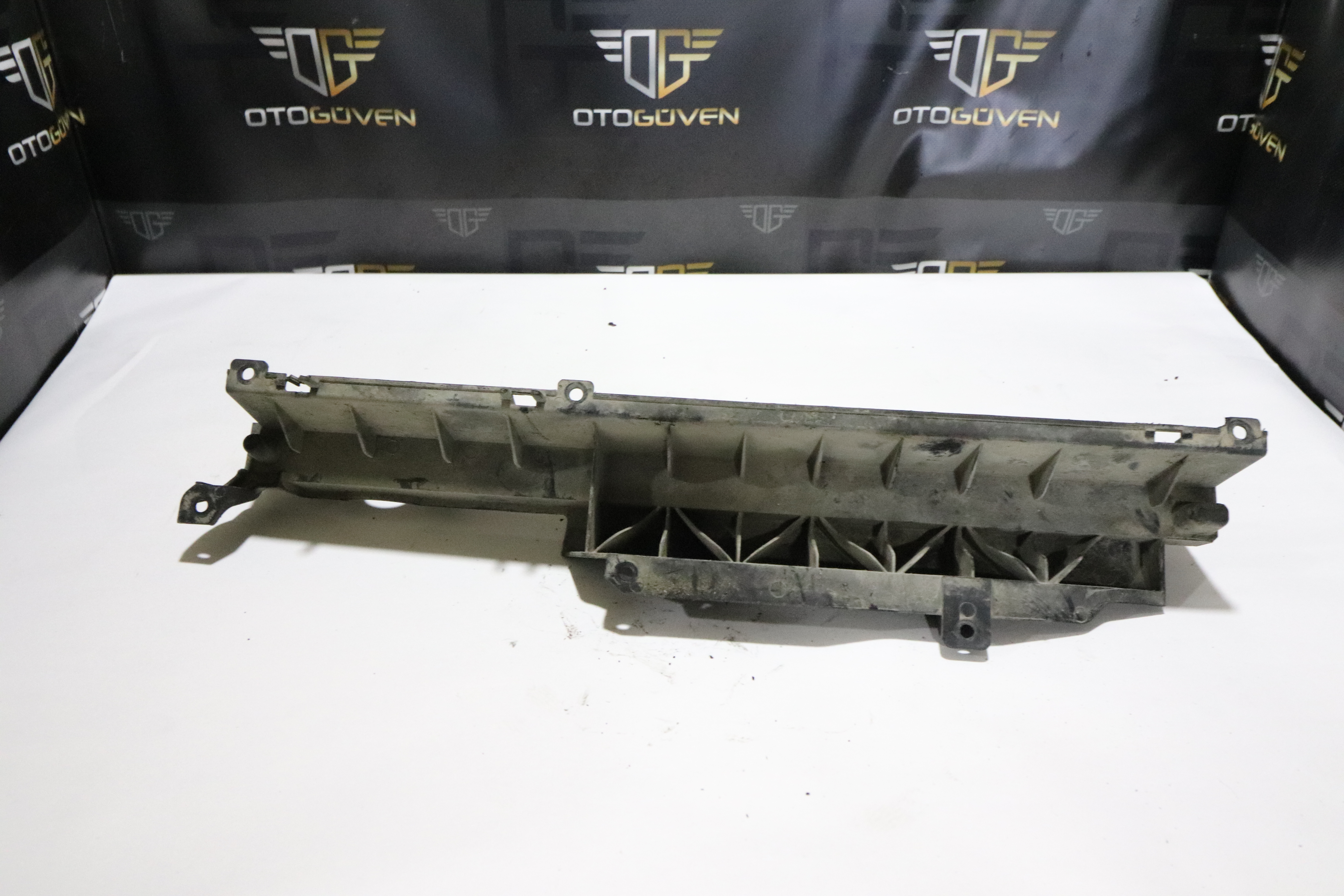 2013-15 RANGER KOLTUK ARKA PLASTİĞİ