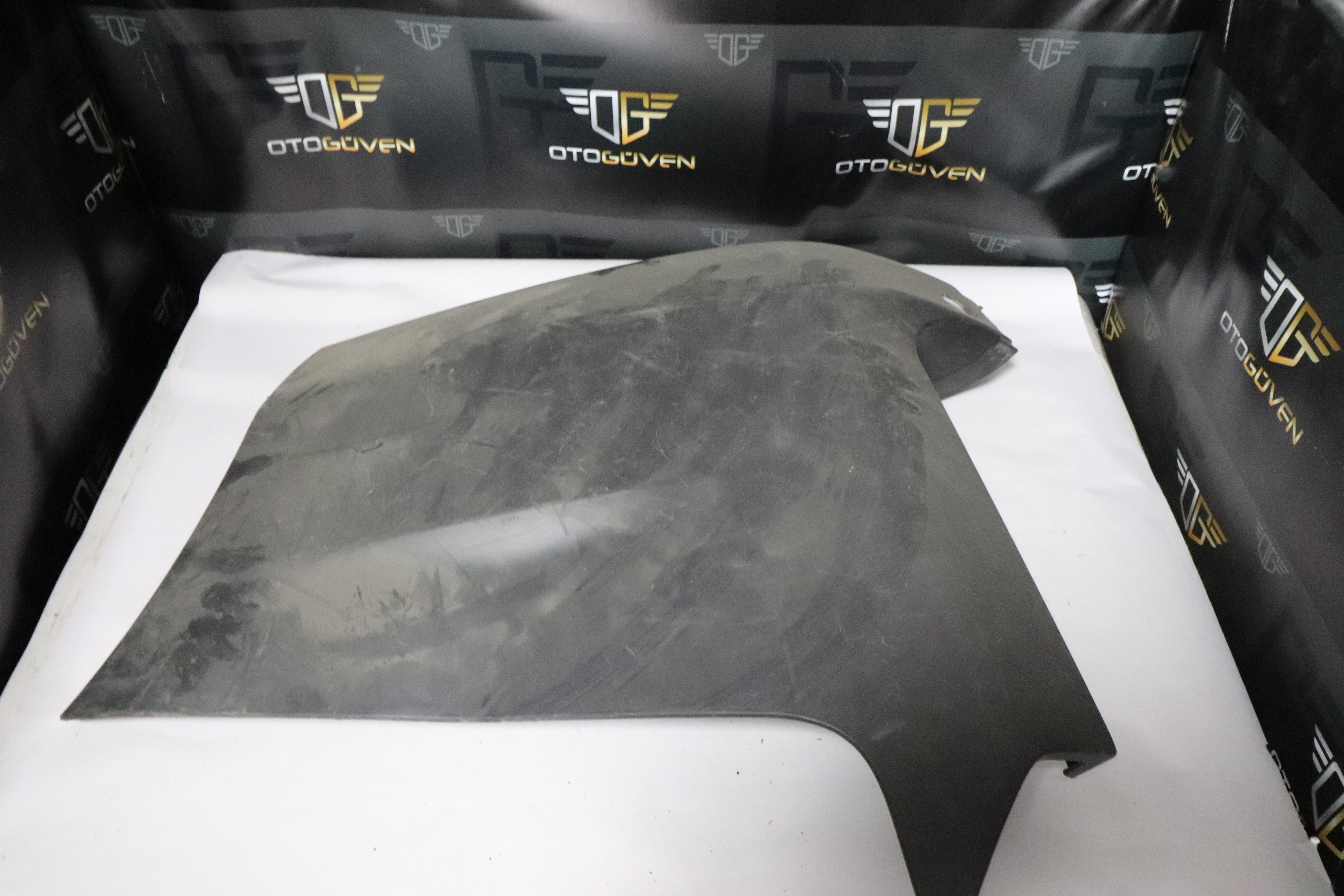 CUSTOM ARKA TAMPON KÖŞESİ