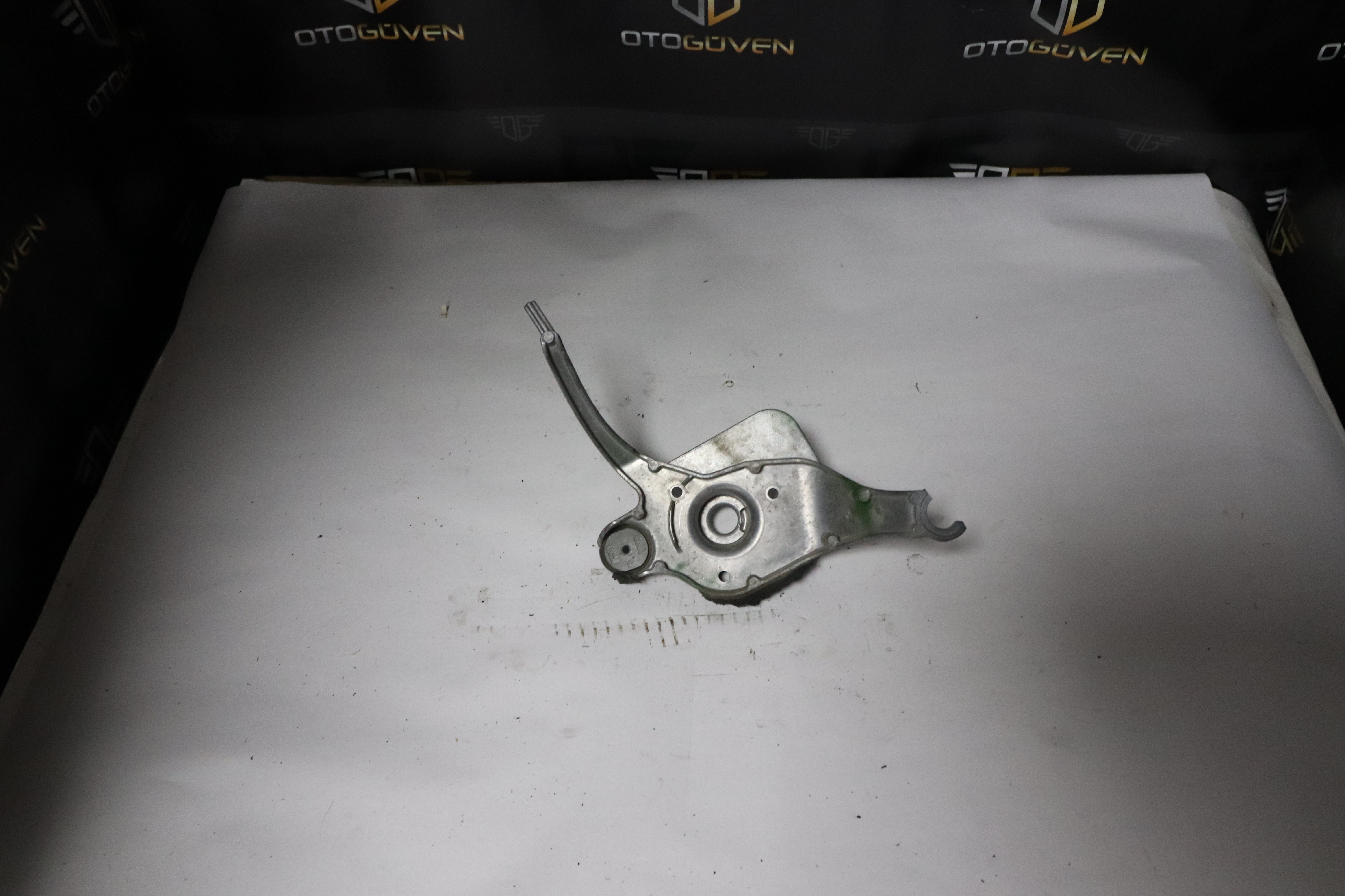 CUSTOM SİLECEK MOTOR AYAĞI