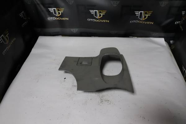 Ford Custom çıkma göğüs plastiği sağ