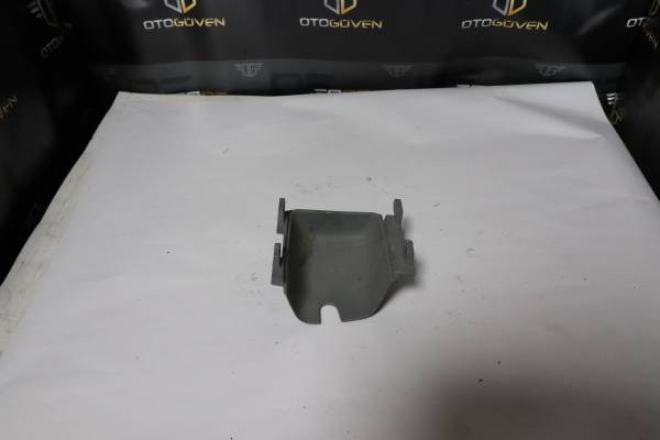 Ford Custom Direksiyon Alt Plastiği Çıkma