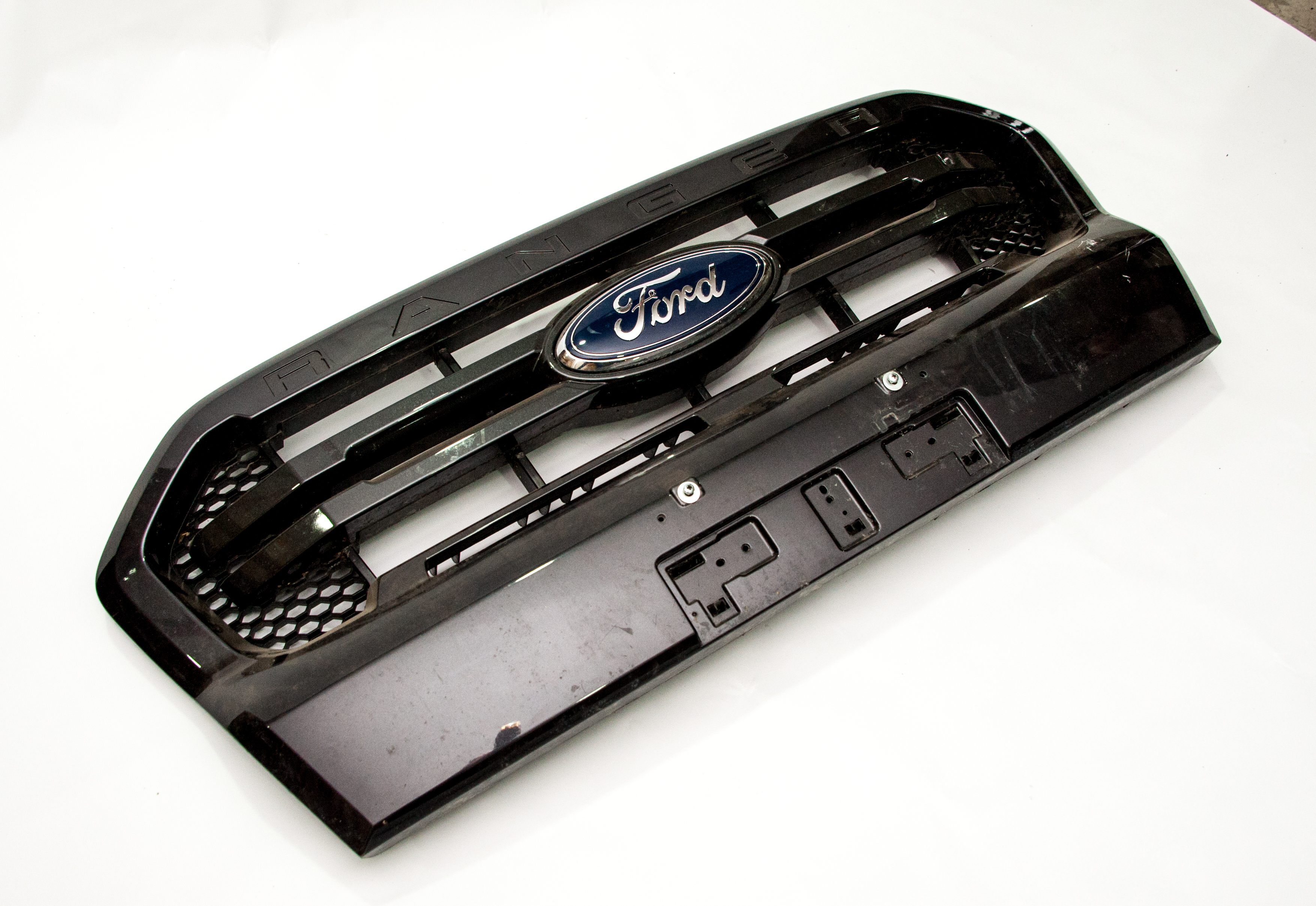 FORD RANGER 2018 2019 ÖN PANJUR SİYAH ÇIKMA