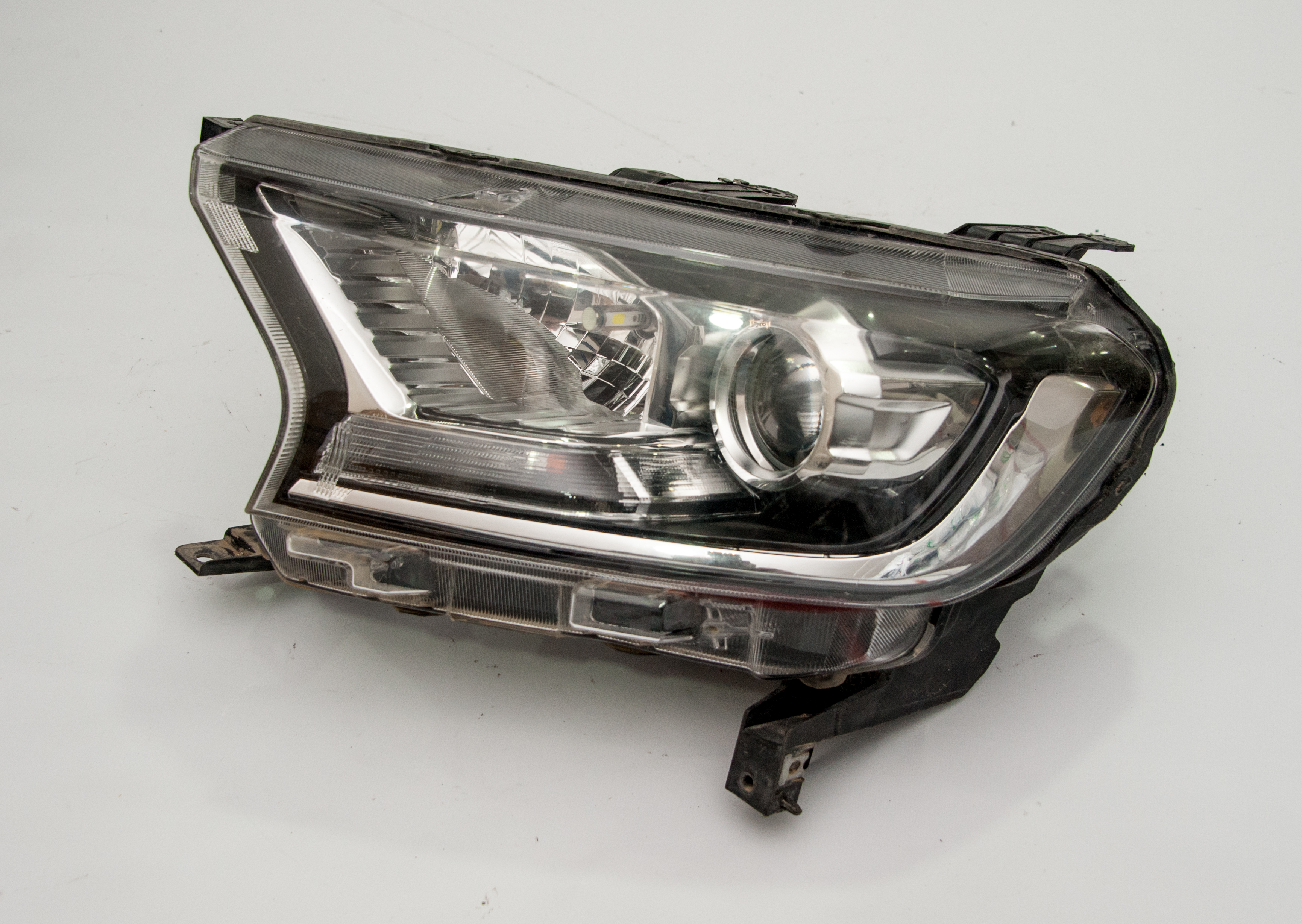 FORD RANGER 2018 SAĞ ÖN FAR NİKELAJLI--