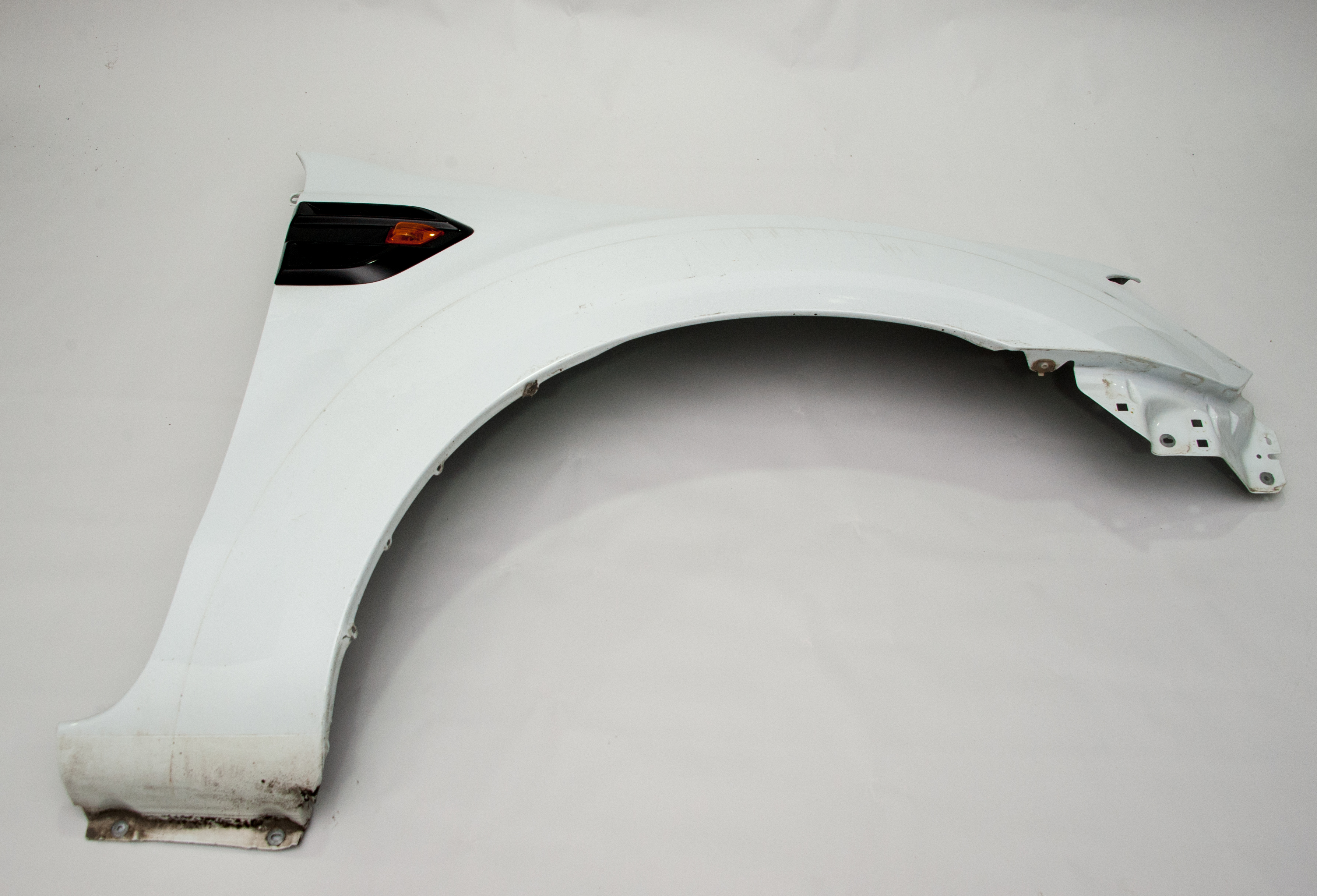 FORD RANGER 2020 SAĞ ÖN ÇAMURLUK ÇIKMA ORİJİNAL