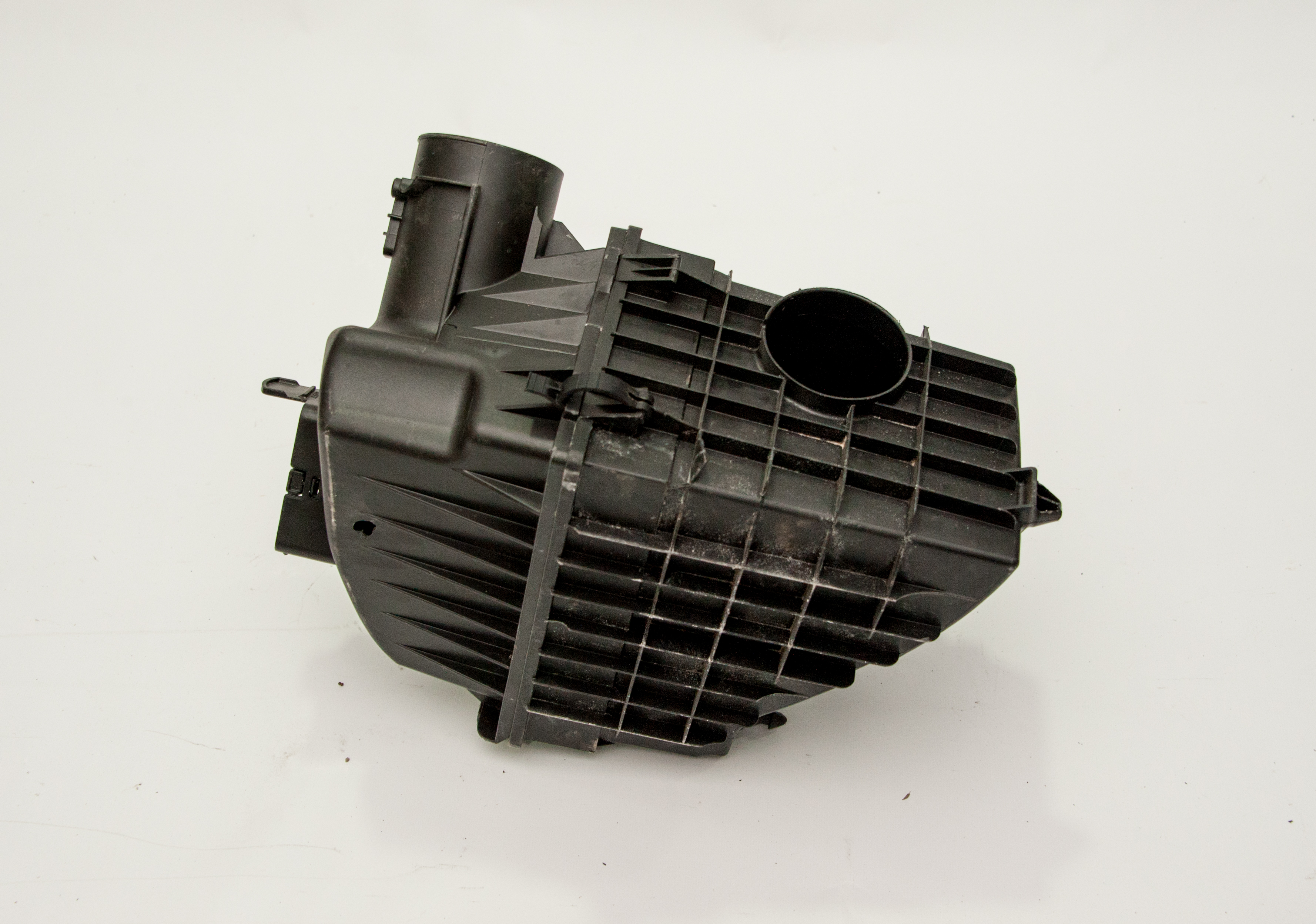 FORD TRANSİT 2015 HAVA FİLİTRE KUTUSU