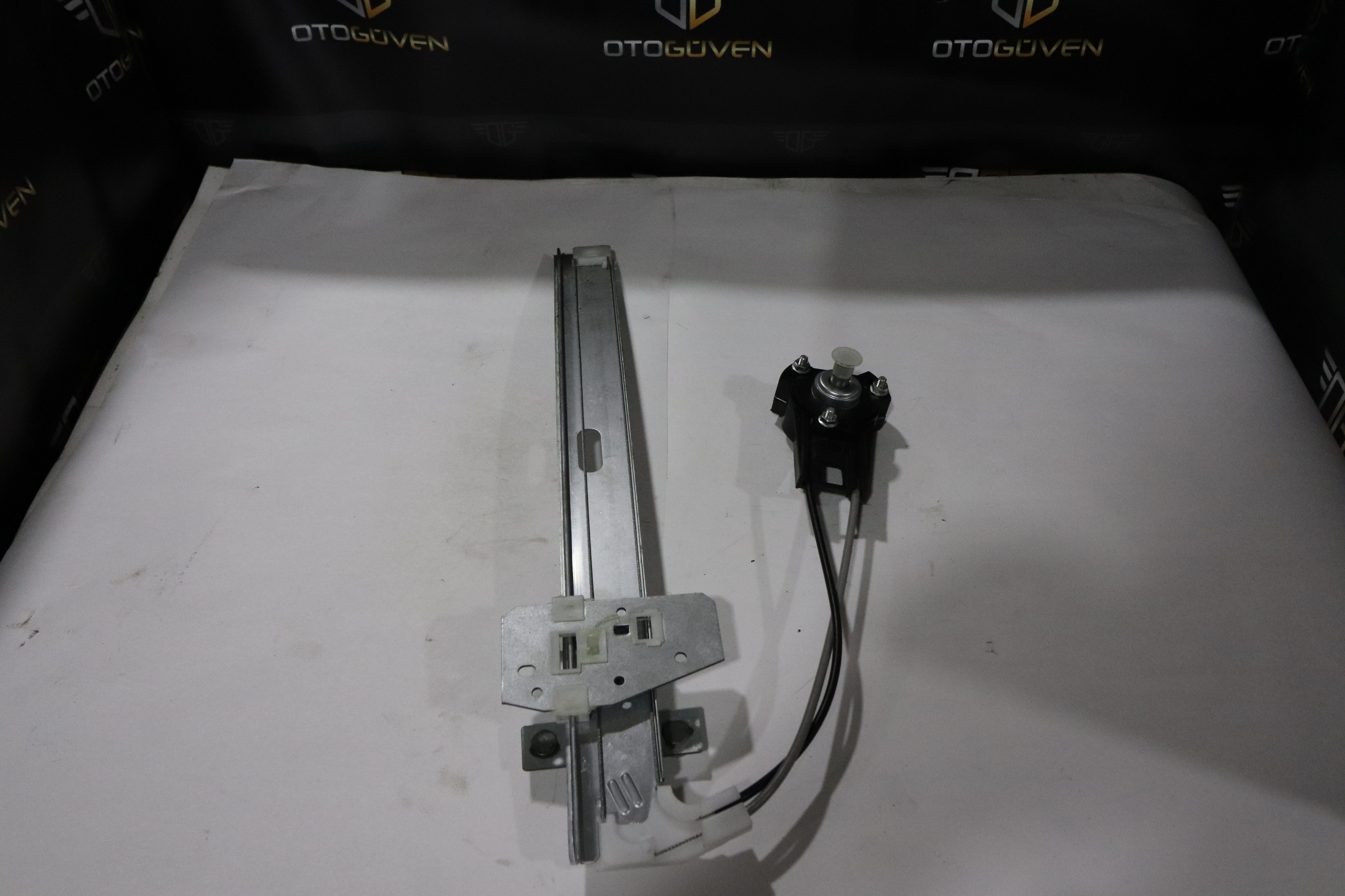 MAZDA 1998-2002 SIFIR CAM KRİKOSU