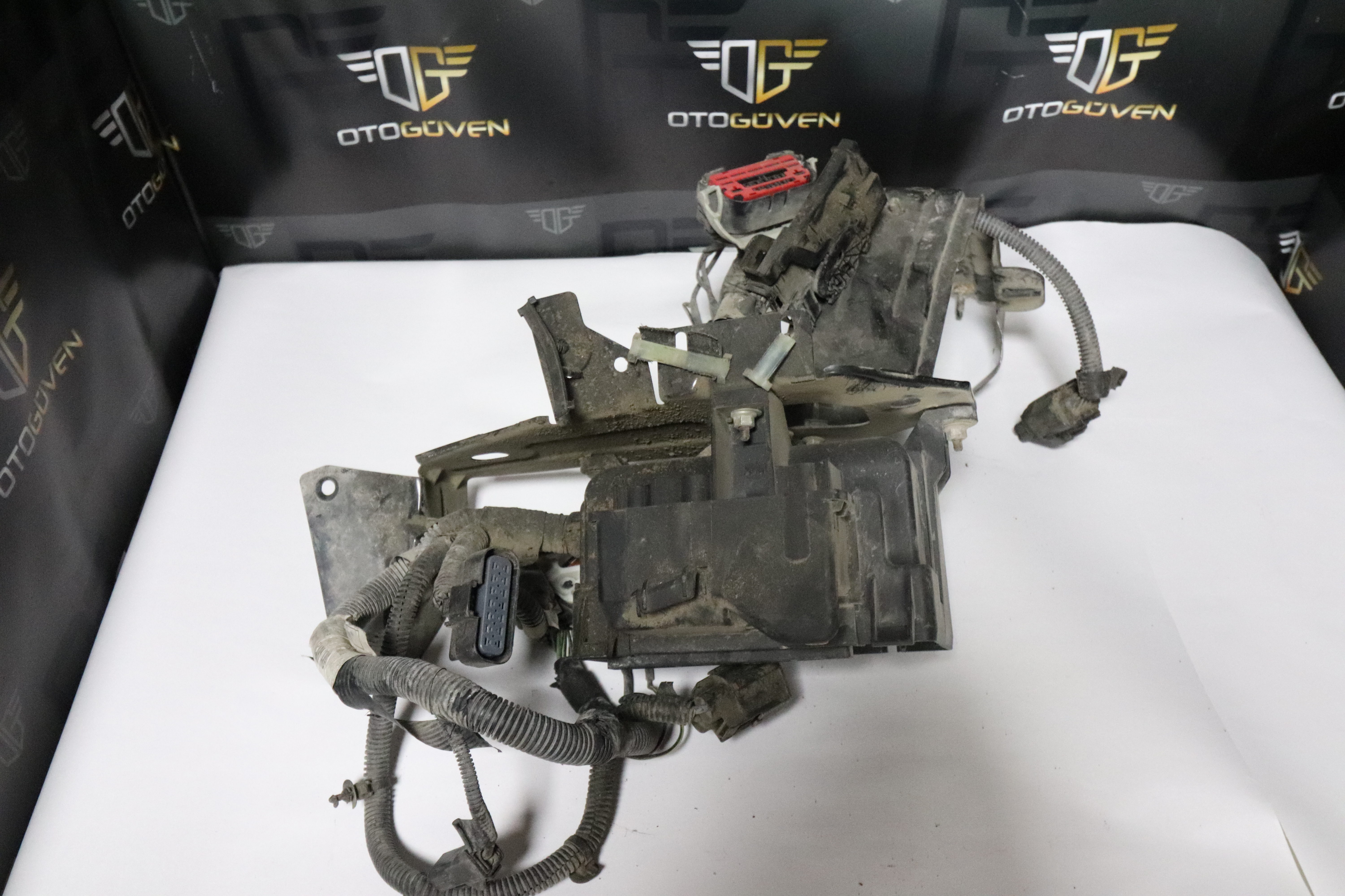 TRANSİT 200 PS SİGORTA KUTUSU