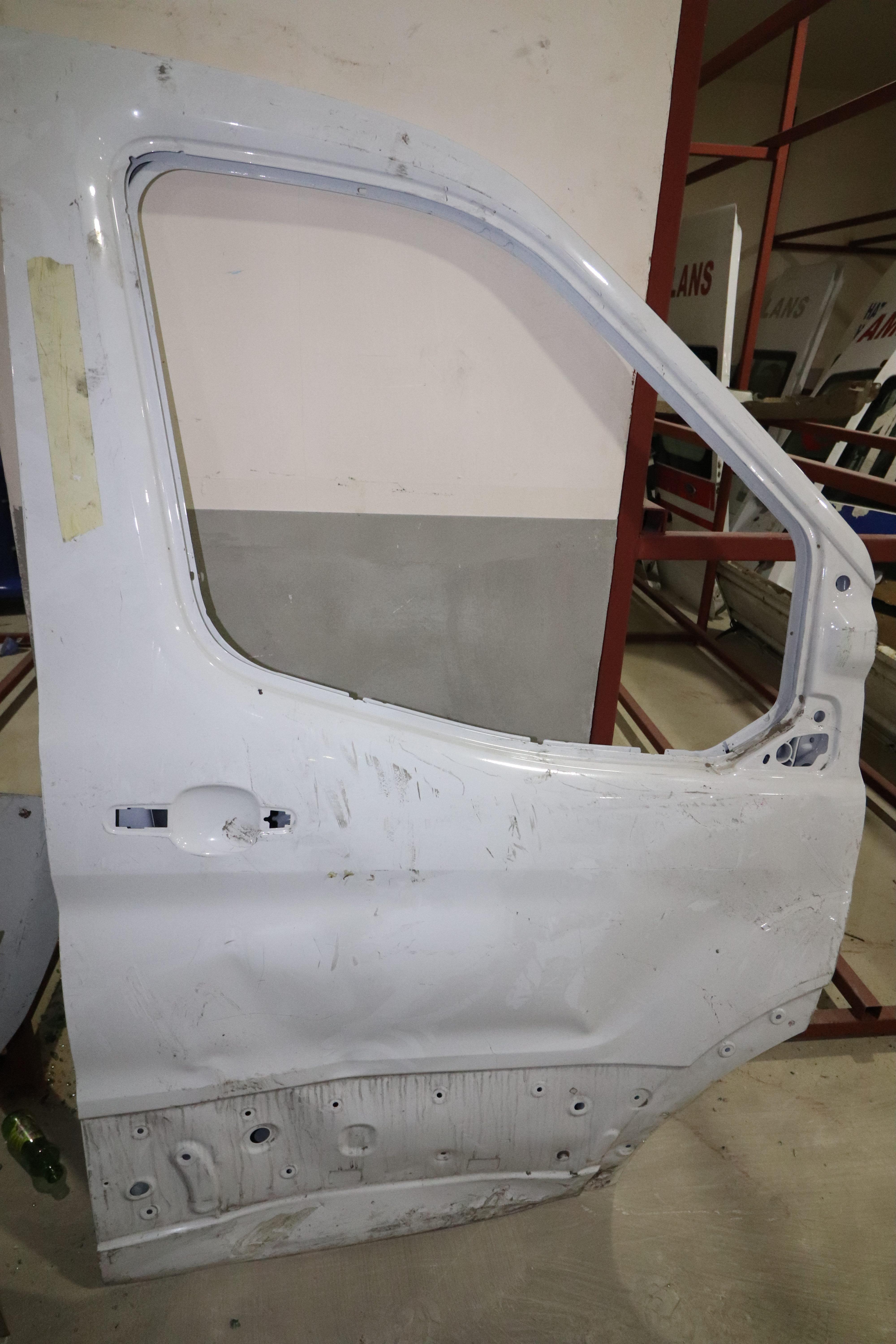 TRANSİT 2013-2018 SAĞ ÖN KAPI