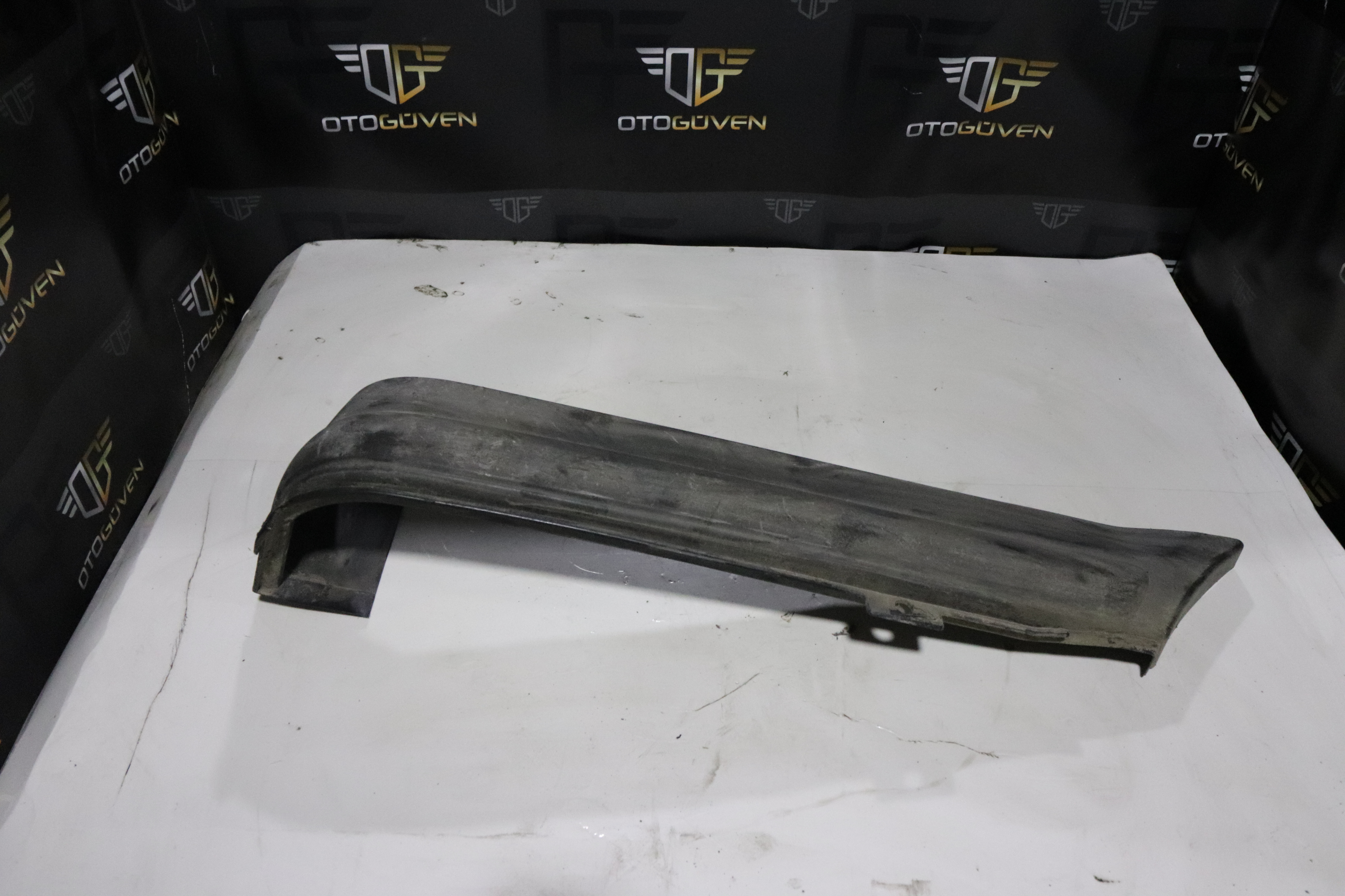 TRANSİT V184 ARKA TAMPON KÖŞE PLASTİĞİ