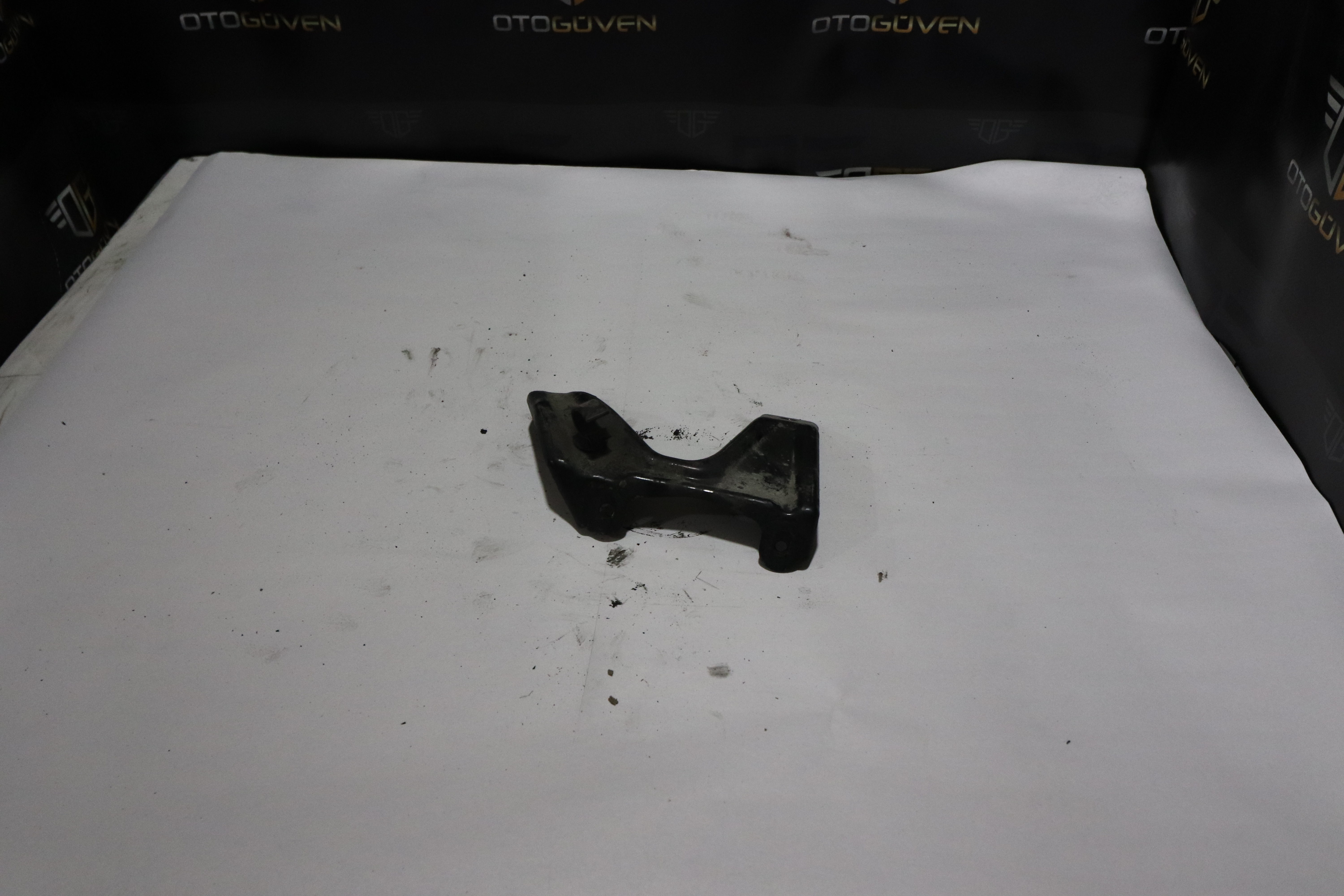 TRANSİT V184 TRAVEZ ÜST SAC KAPAĞI