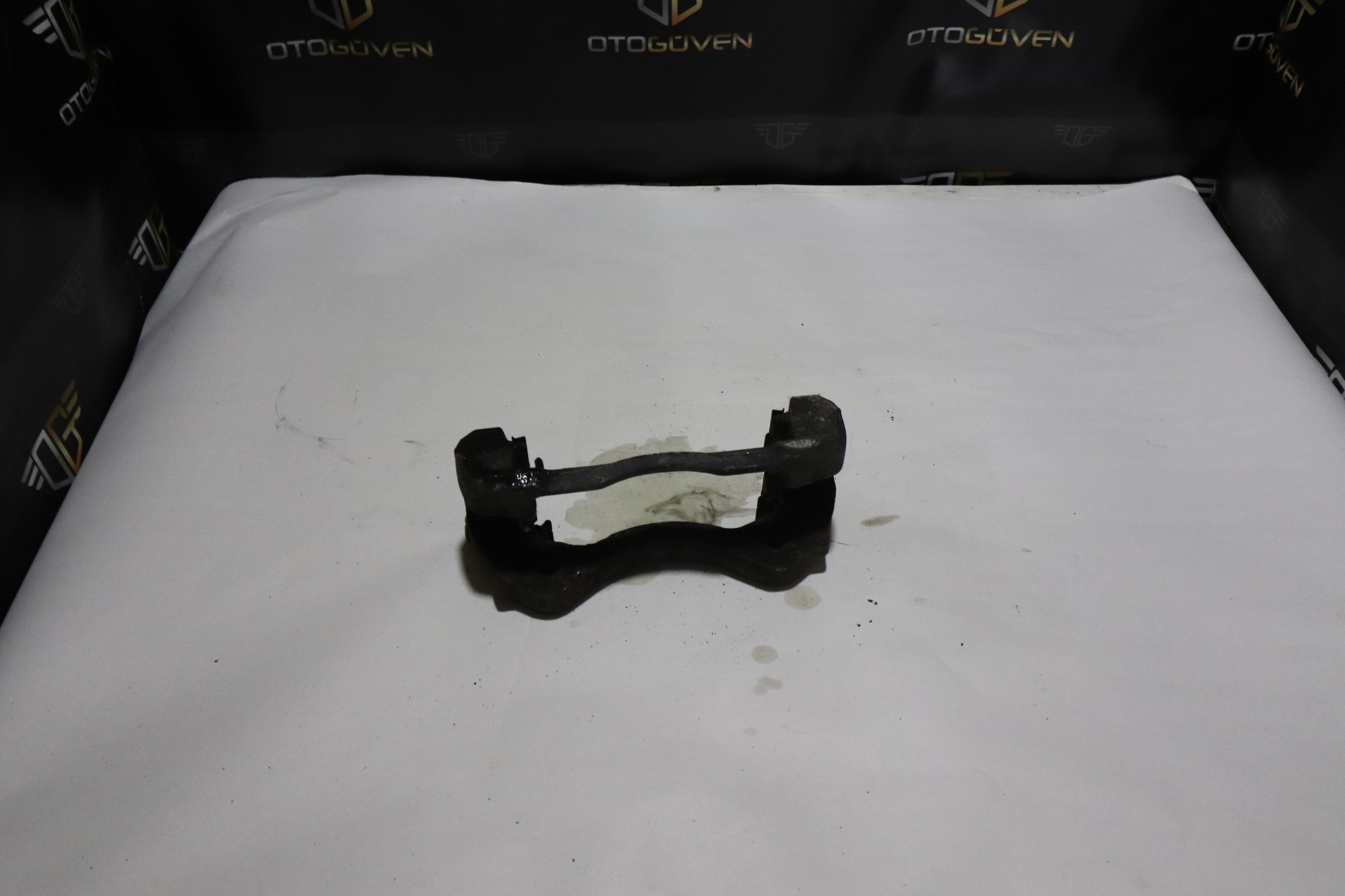 TRANSİT V347 ARKA SAĞ MERKEZ AYAĞI