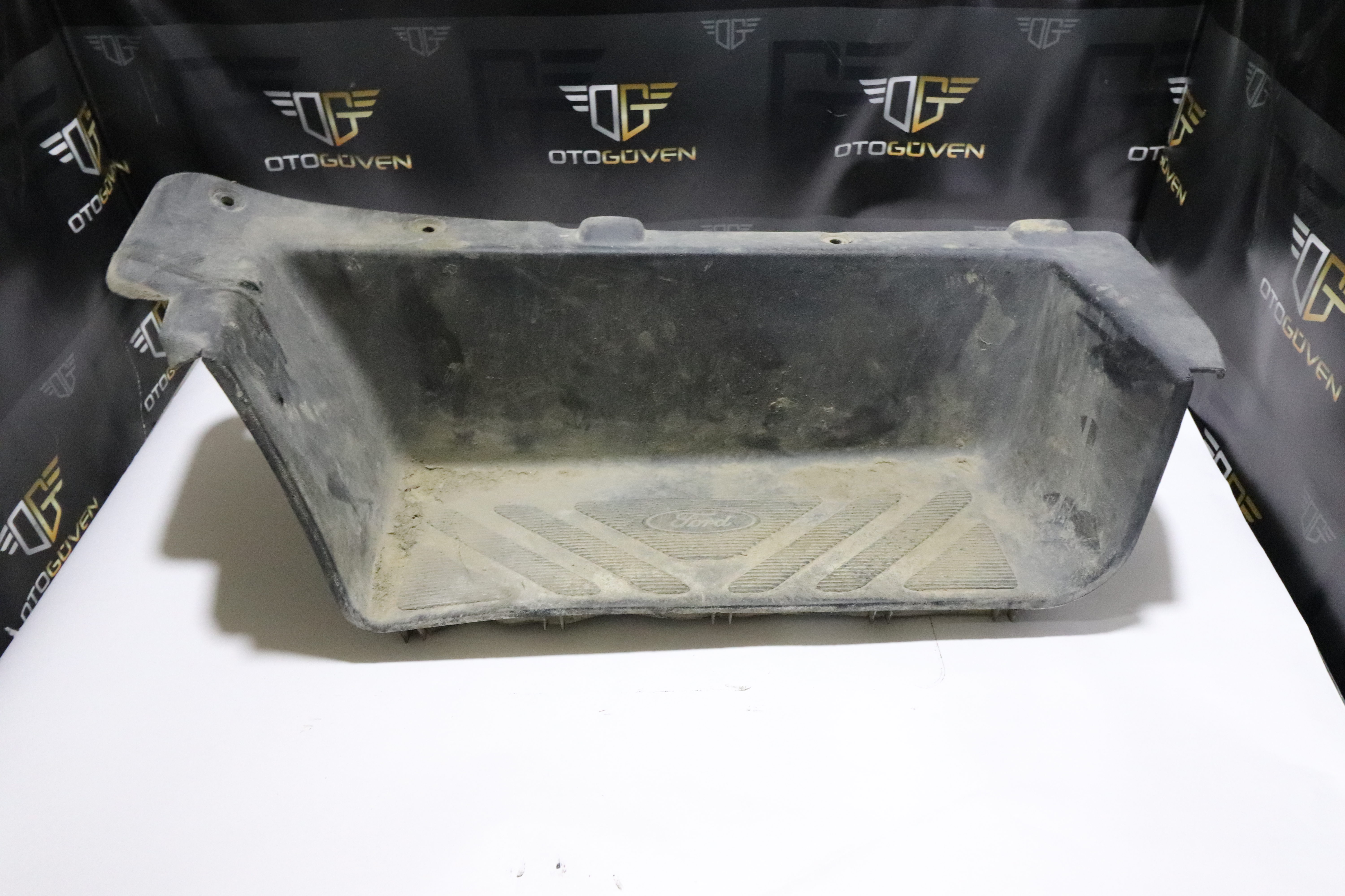 TRANSİT V347 BASAMAK PLASTİĞİ