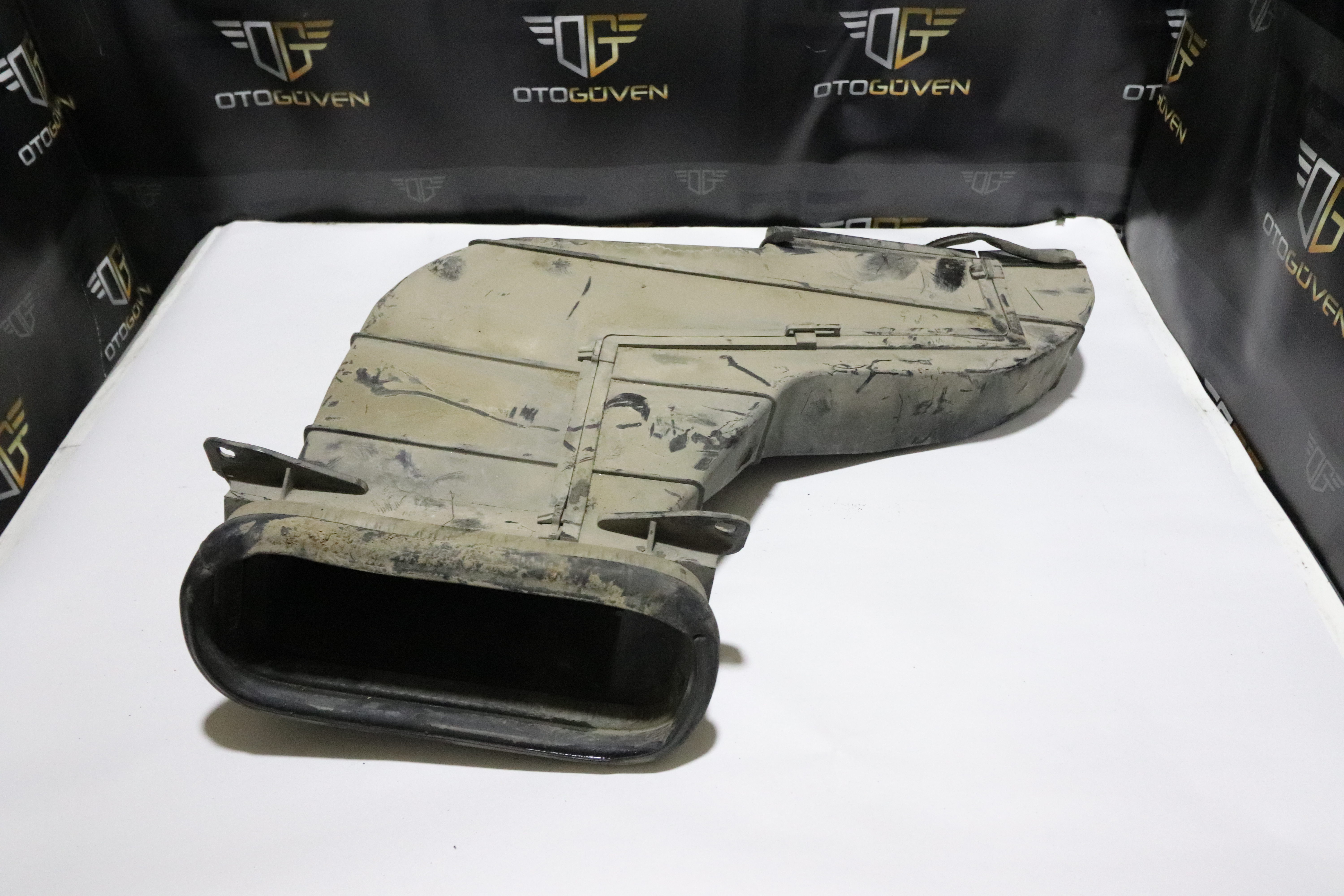 TRANSİT V347 KAPUT ALT HAVALANDIRMA