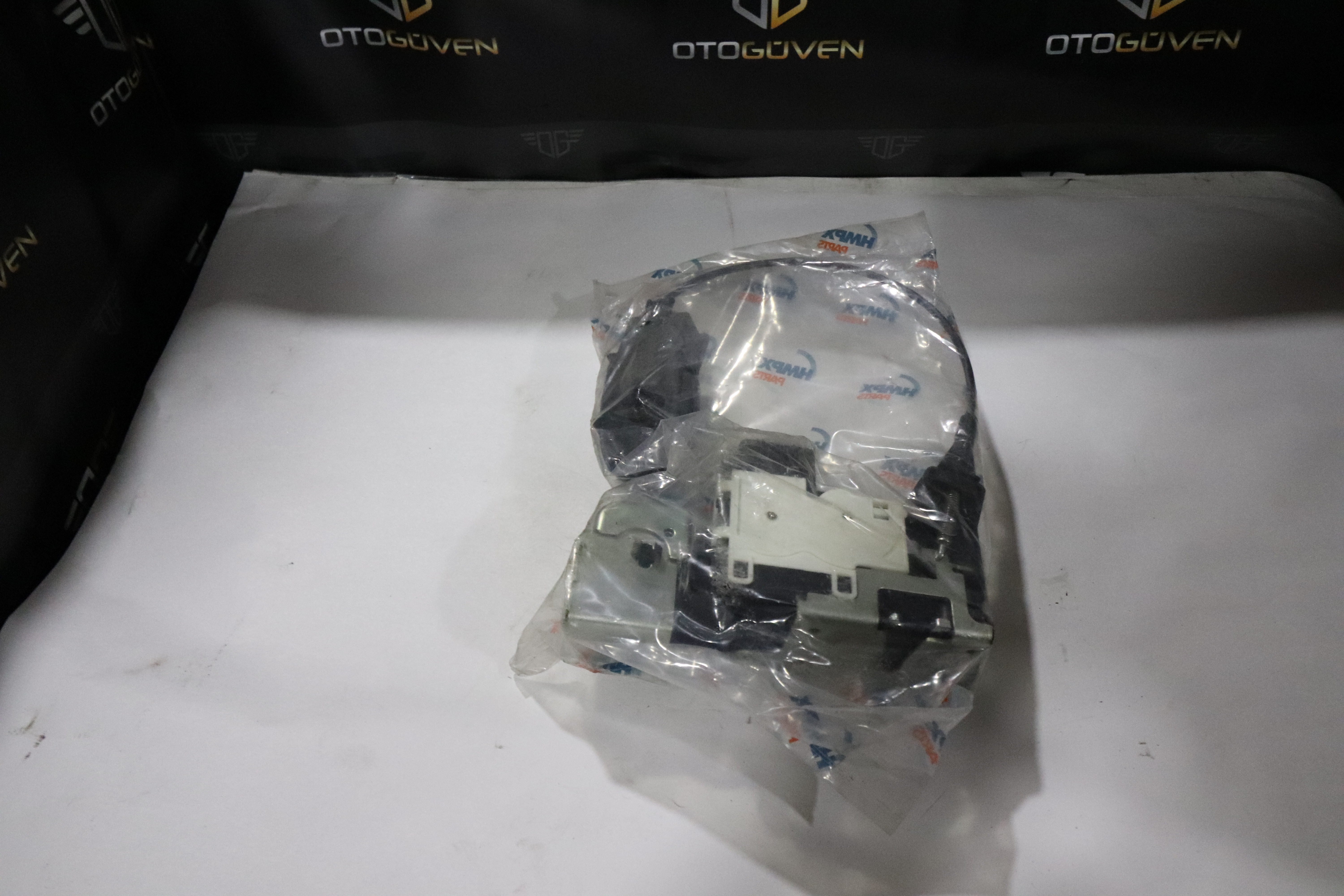 TRANSİT V347 SIFIR ÖN KAPI KİLİDİ