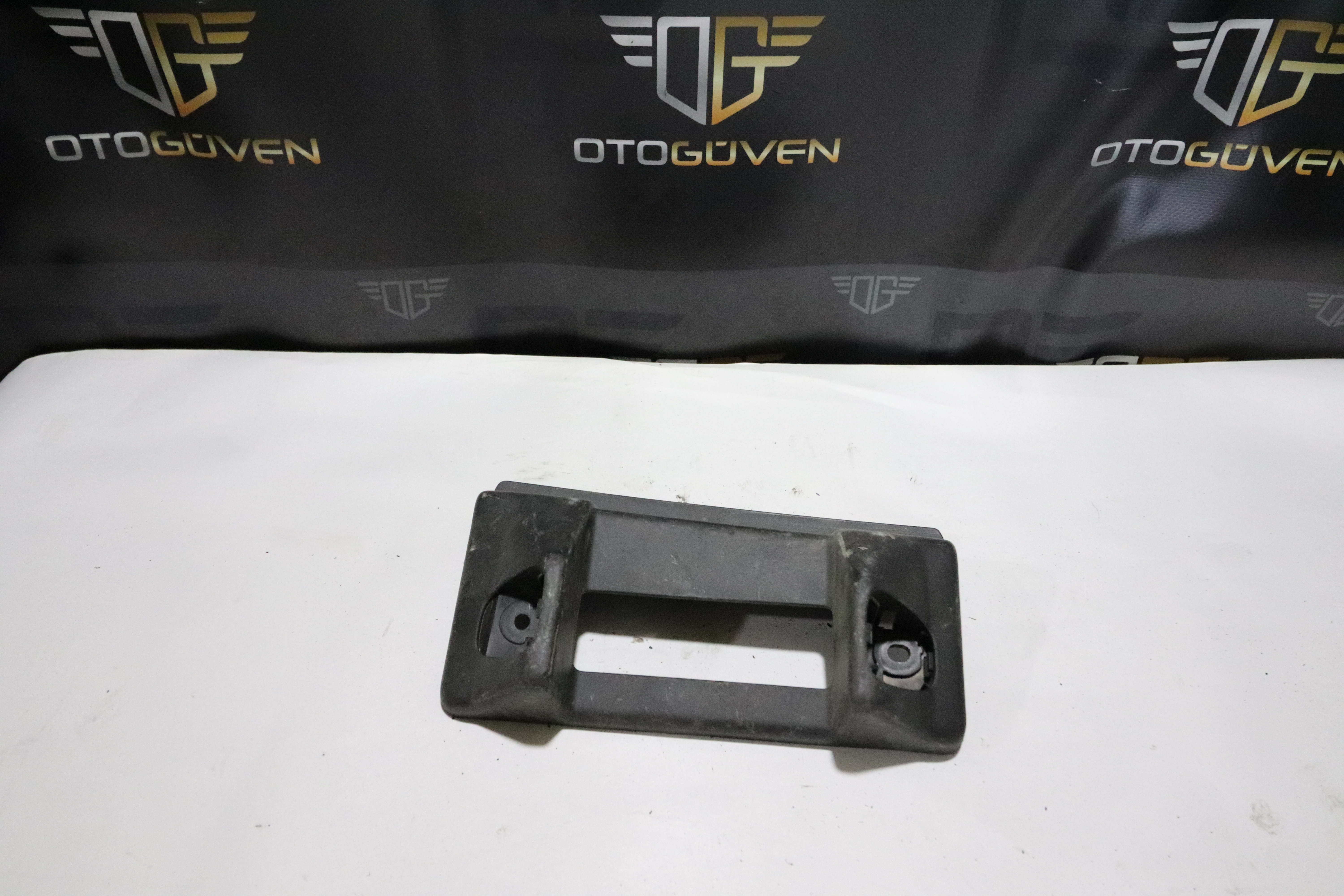 TRANSİT V363 ARKA İÇ KAPI KOLU PLASTİĞİ