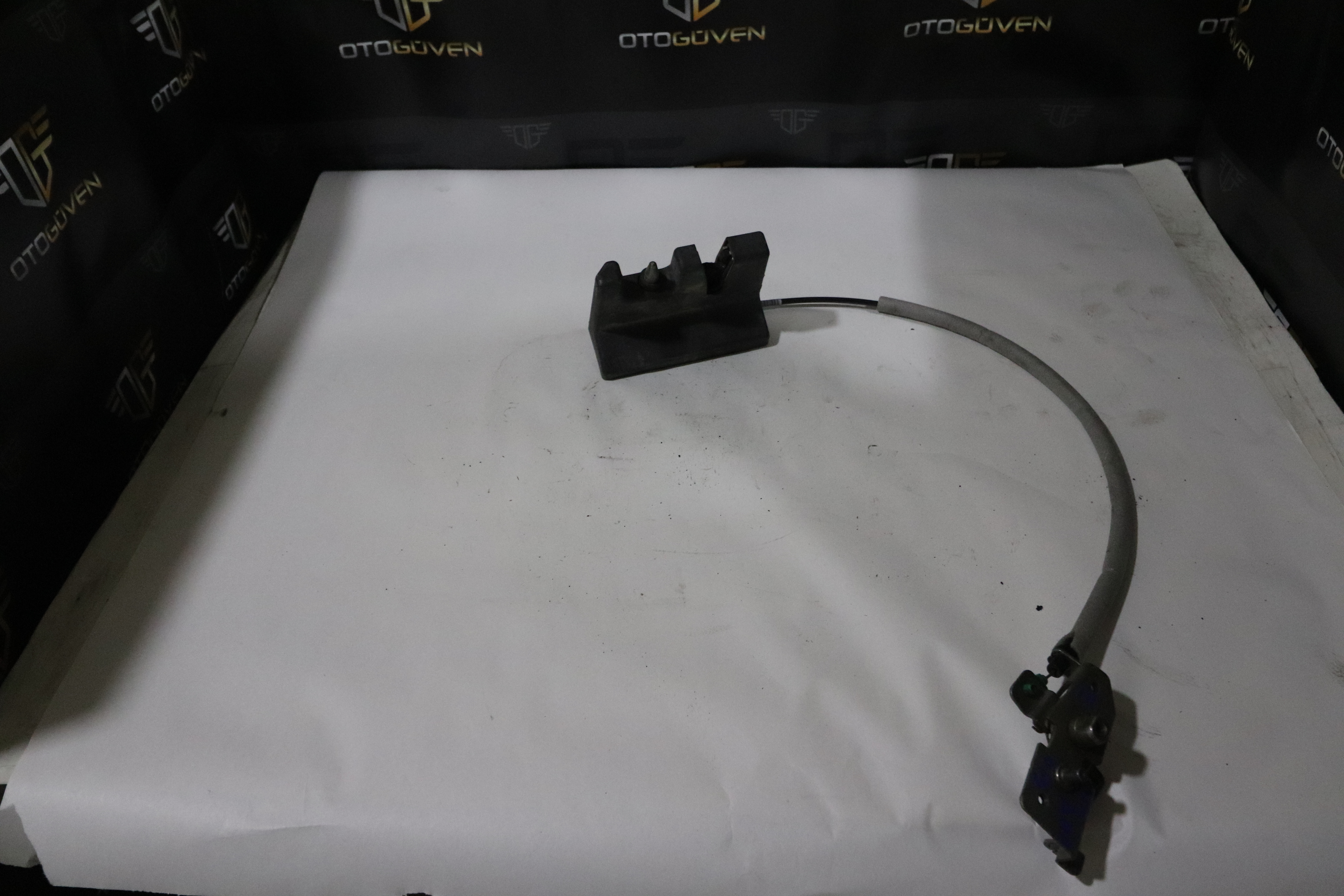 TRANSİT V363 ARKA KAPI ÜST KİLİDİ