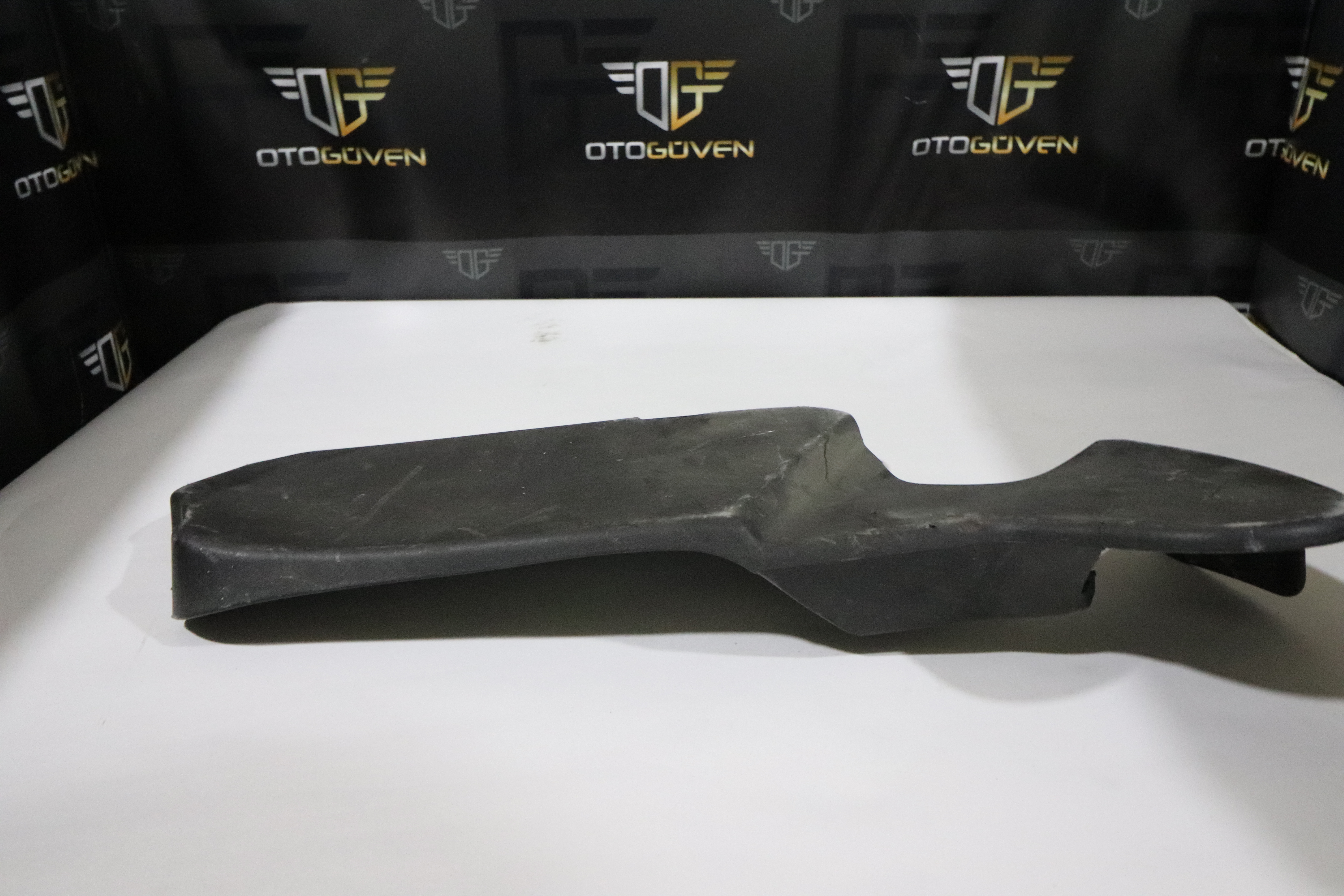 TRANSİT V363 BAGAJ İÇ PLASTİĞİ