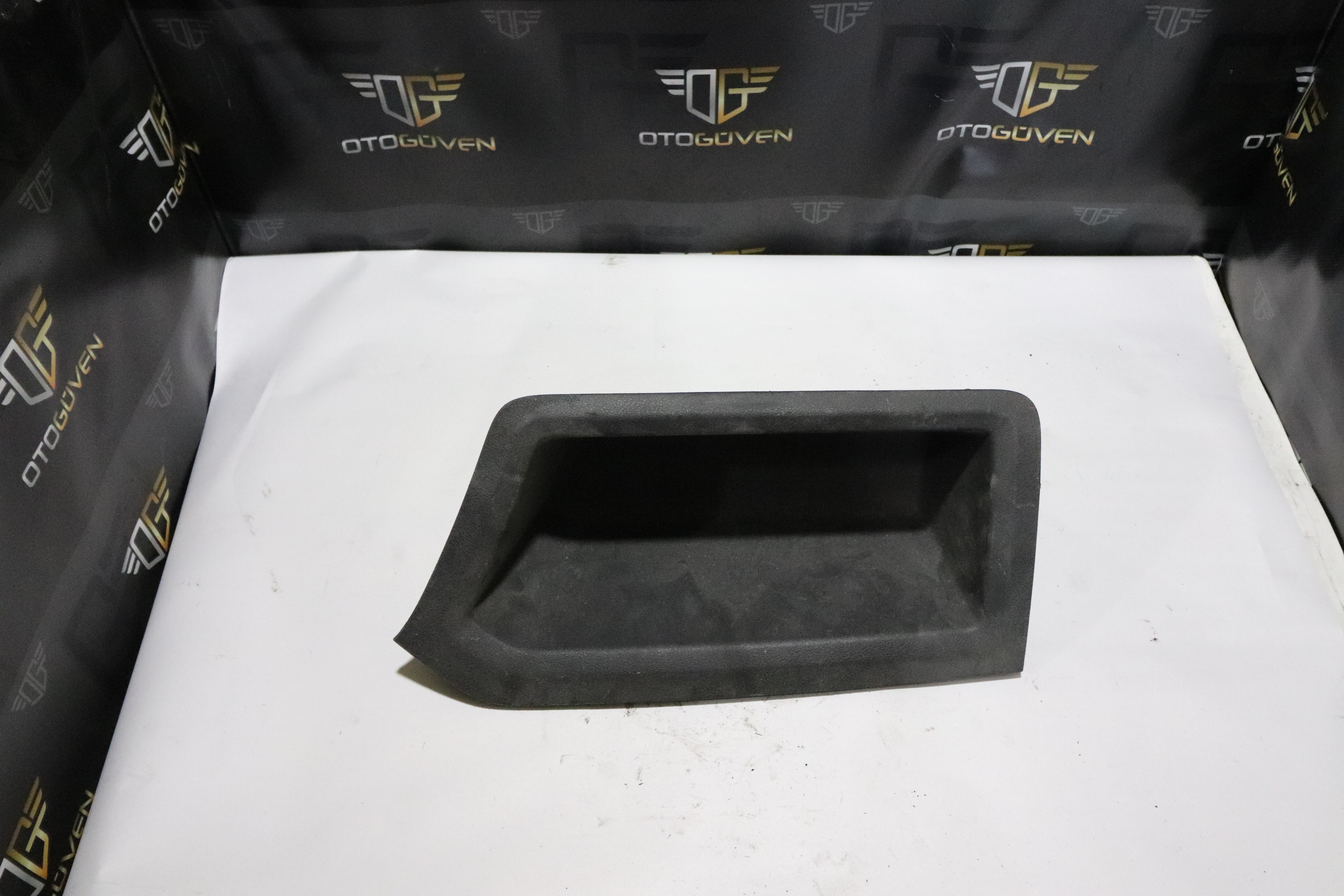 TRANSİT V363 GÖĞÜS KAPAĞI