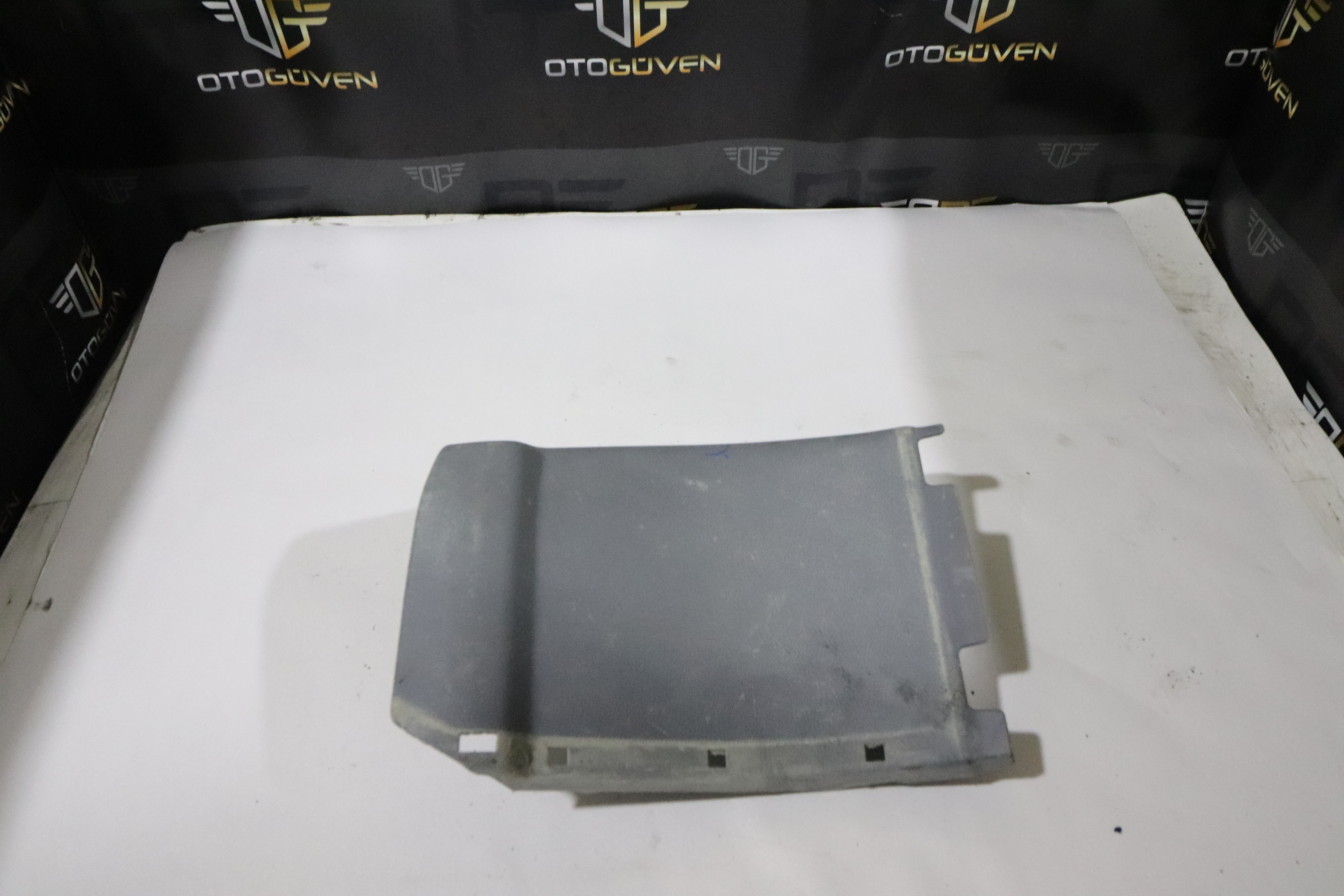 TRANSİT V363 GÖZ PLASTİĞİ