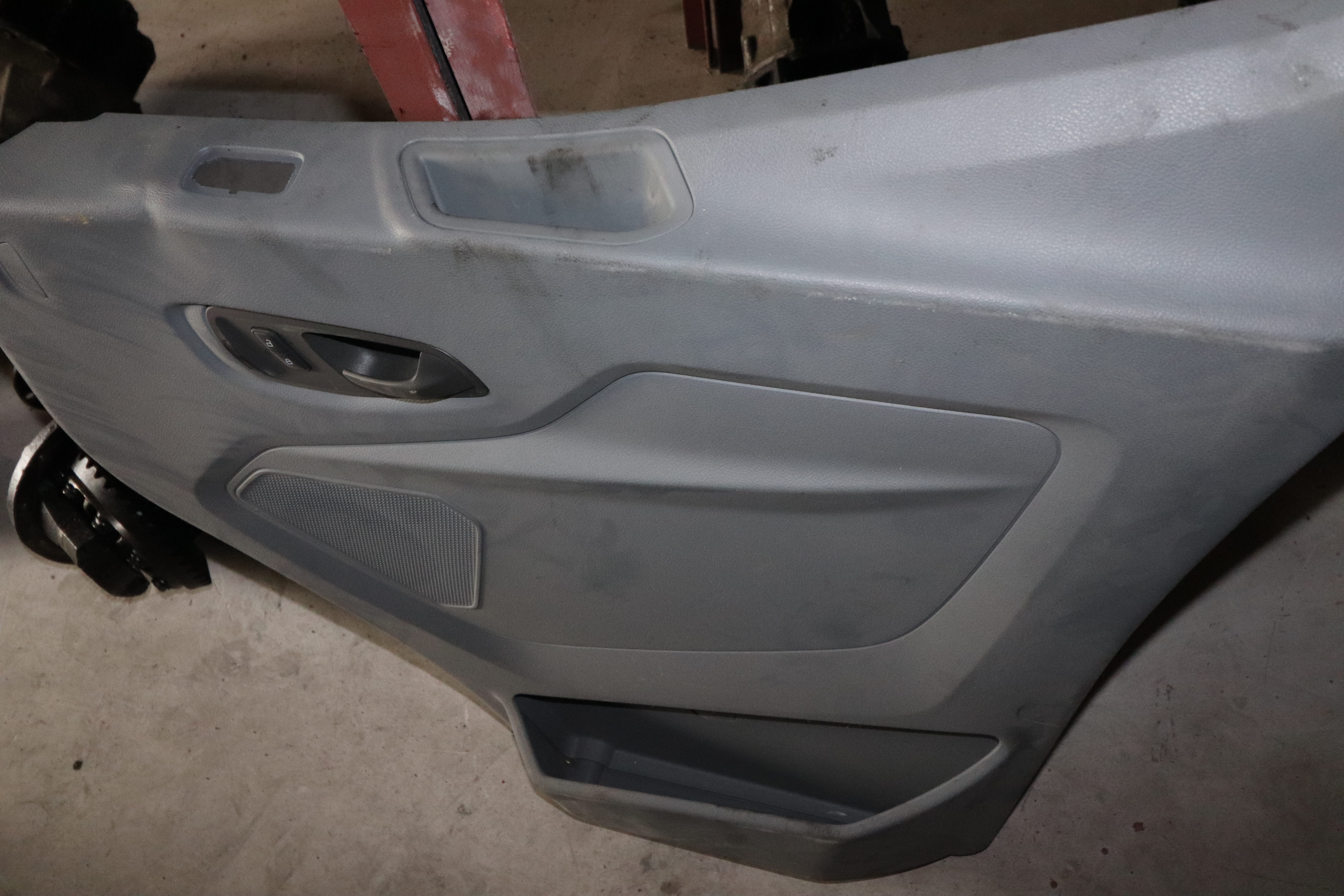 TRANSİT V363 KAPI DÖŞEMESİ