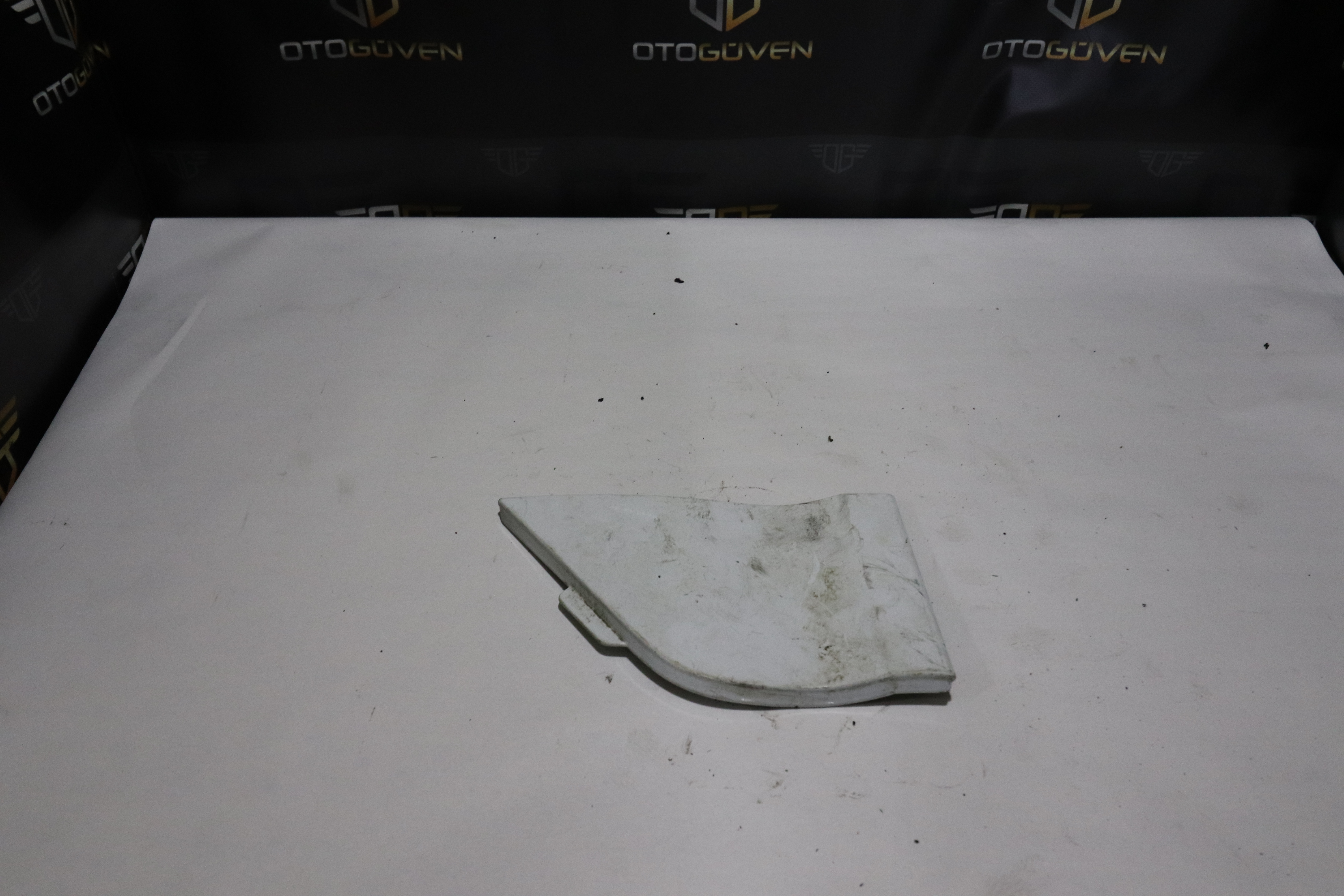 TRANSİT V363 MAZOT DIŞ KAPAĞI