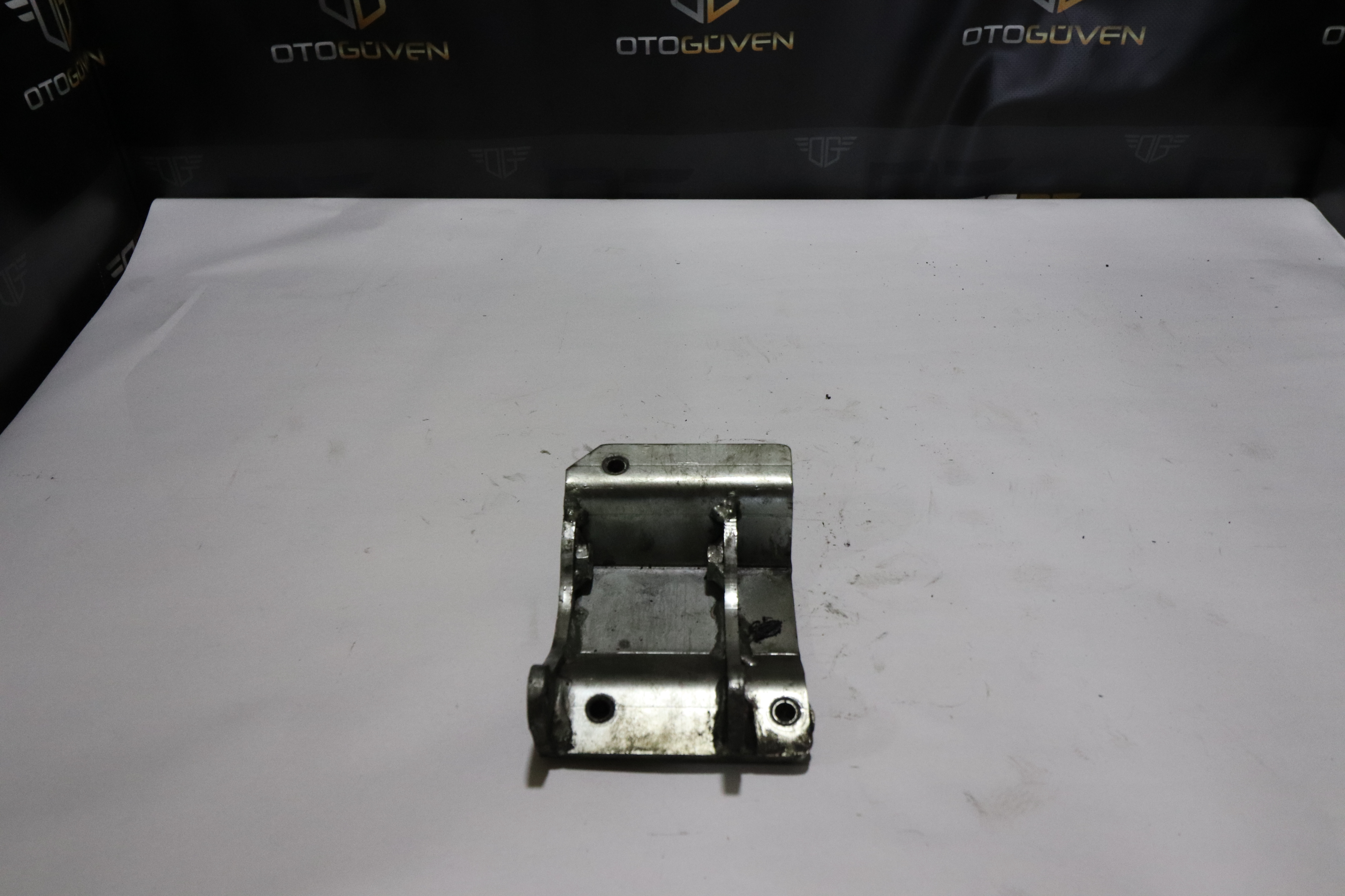 TRANSİT V363 ÖN KAPI KİLİT KARŞILIĞI