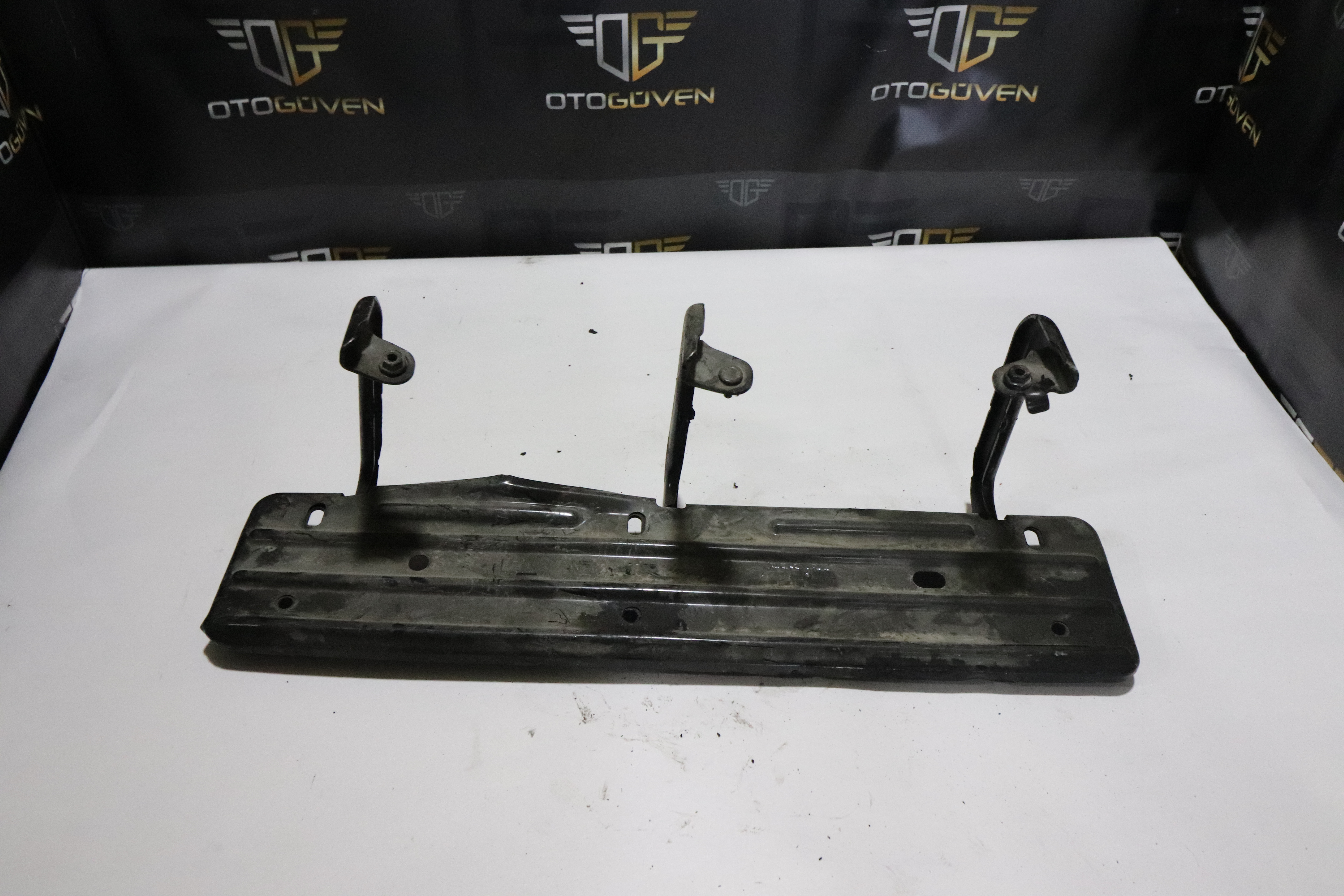 TRANSİT V363 ÖN TAMPON SACI