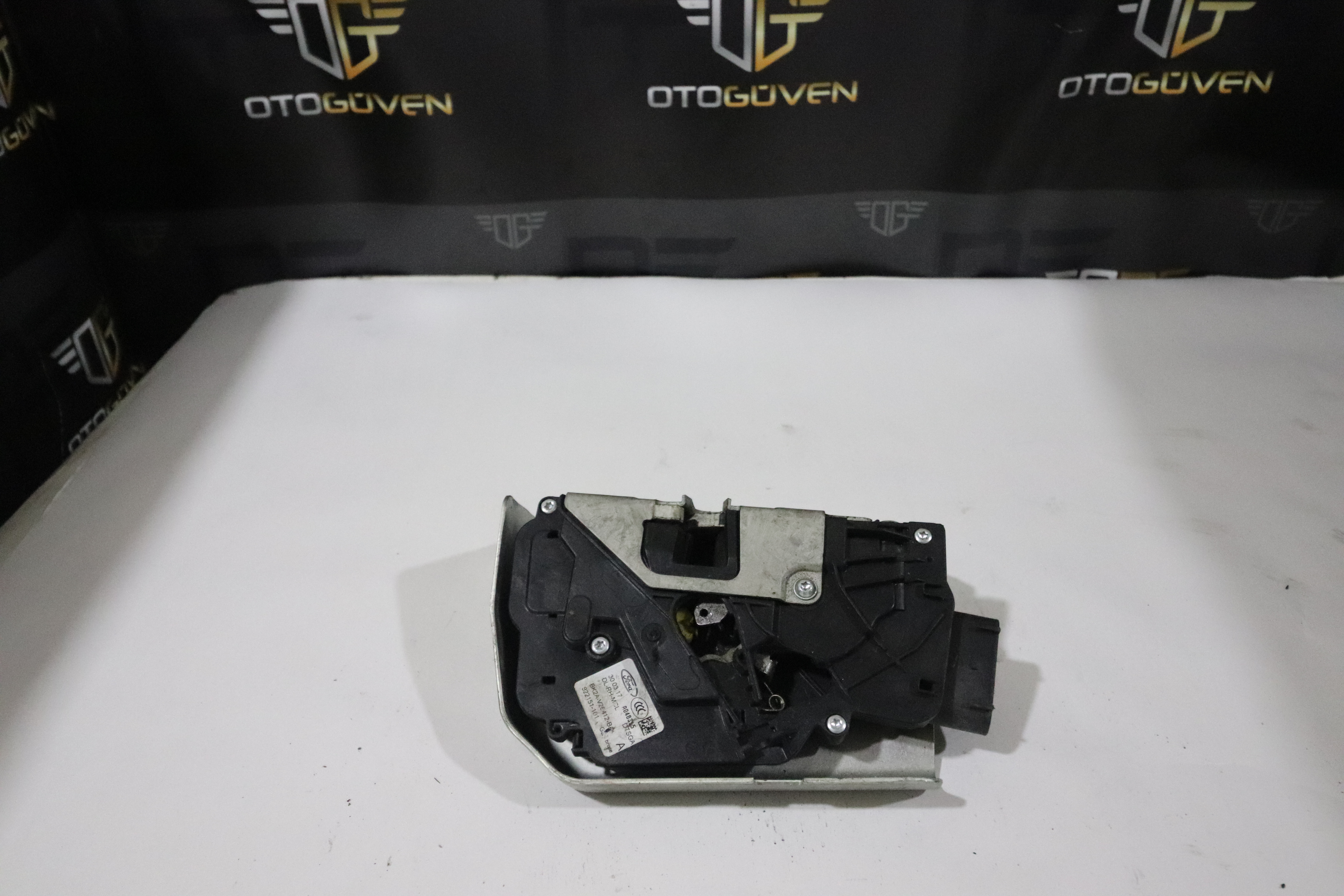 TRANSİT V363 SÜRGÜLÜ KAPI KİLİDİ